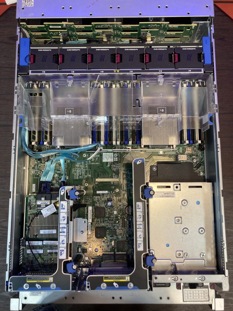سرور HP  مدل G9 dl380 استوک 12LFF